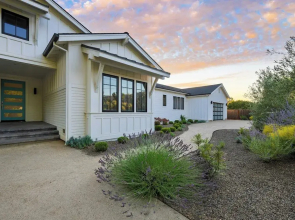 Luxe, Pool, Spa, Fire Pit, Game Room, Piano Sonoma Pool Retreat by Avantstay