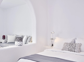 Cliff Side Suites