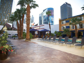 Travelodge Center Strip