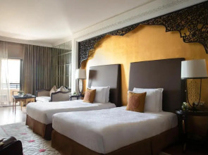 Отель Jumeirah Zabeel Saray Dubai