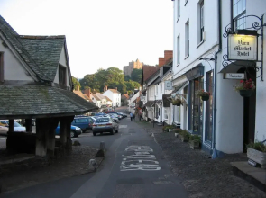House in Historic Village - Sleeps 6