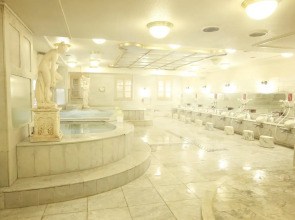 Shinjuku Kuyakusho-mae Capsule Hotel