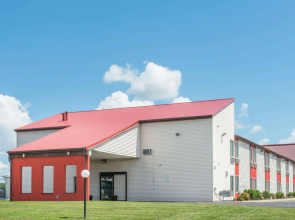 Super 8 by Wyndham O'Fallon MO/St. Louis Area