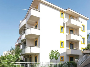 Beautiful Apartment in Makarska With 1 Bedrooms and Wifi