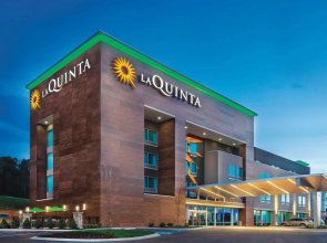 La Quinta Inn & Suites by Wyndham Cleveland TN