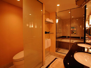 Hotel New Otani Tokyo, The Main