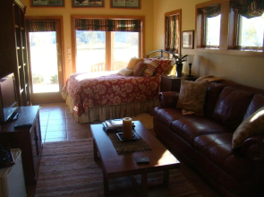 Yellowstone River Lodge