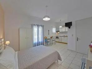 Aparthotel 3 Stars Finikas