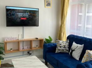 Lyshima’s Cozy Studio