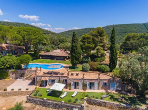 Villa Acciale With Heated Swimming Pool Sea View and Parking