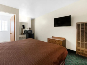 Town House Motel – Historic Old Town Eureka