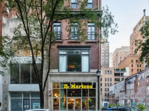 Sosuite Corner 1BR Apt w W D Desk
