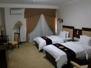 Отель Zargaron Plaza