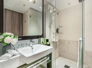 Harbour Plaza Metropolis