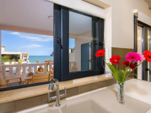 Manolia Dream Apartment 3-bedrooms 30m to the beach