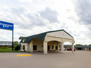 Three Rivers Executive Inn & Suites By OYO