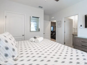 7547oml-solterra Resort 6 Bedroom Home by RedAwning