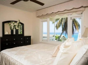 Ocho Rios 2 Bedroom Apartment/Flat