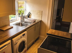 Stunning Immaculate 1-bed Cottage