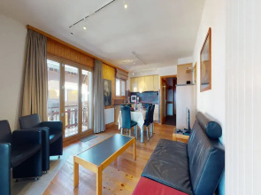 Apartment With Front Balcony