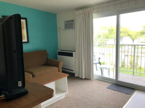 Holiday Beach Resort Motel