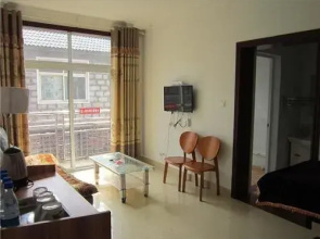 Xinyang Jigong Mountain Wenchenju Inn