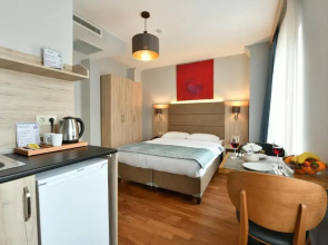 Andi Hotel