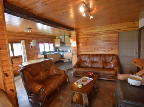 Comfortable Chalet in Petit-Han with Garden
