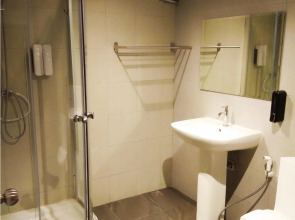 Sleep With Me Bangkok - BTS Phra Khanong