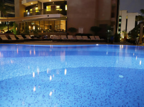 Majestic City Retreat Hotel