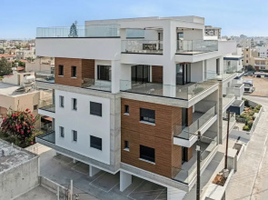 Sanders Crystal 1 - Large 4-bdr Penthouse With Shared Pool
