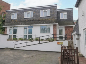 Flat 1A, Big Tree Holiday Flats