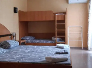 Family Hotel California - Varna
