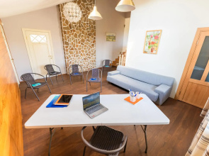 Artful Cottage Moscow on Aerodromnaya Street 18