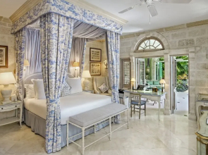 Leamington Pavilion by Blue Sky Luxury