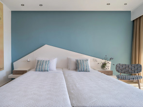 Kassandra Bay Resort, Suites & Spa