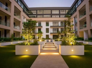 The Embassy Gardens luxury suites CPG