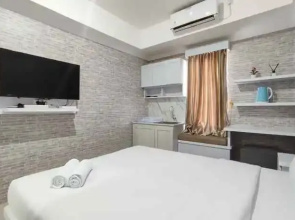 Cozy and Warm Studio at Paltrow City Apartment By Travelio