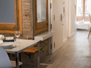 Happy People Sagrada Familia