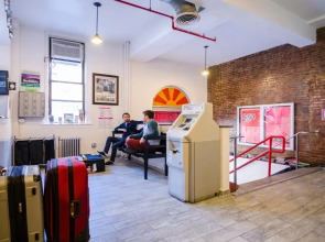 Jazz on the Park Hostel