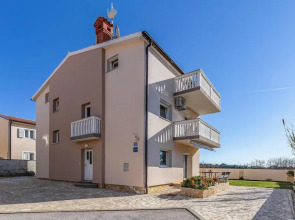 Amazing Apartment in Medulin With 2 Bedrooms and Wifi