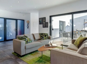 Casa Blanca Magnificent 4 Bedroom Villa With MOD