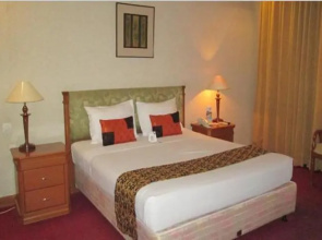 Elty Suites Lesung Batu
