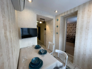 Tolstoy Apart (Толстой Апарт) на улице Демонстрации 38