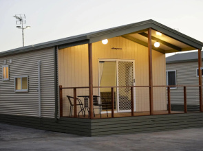 Riverside Cabin Park