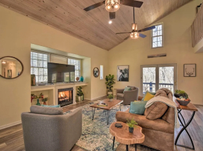 Inviting Sky Valley Home ~ 2 Mi to Mud Creek Falls