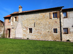 Renovated, Spacious and Cosy Countryside House. Wi-fi, Garden and Swimming Pool