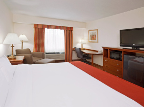 Holiday Inn Express Murrysville - Delmont by IHG