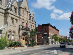 Carleton Place Downtown 1 and 2 Bedroom Entire Apartments