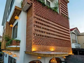The 1993 Homestay